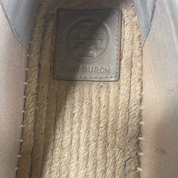 Tory Burch espadrille style flats - Picture 3 of 4